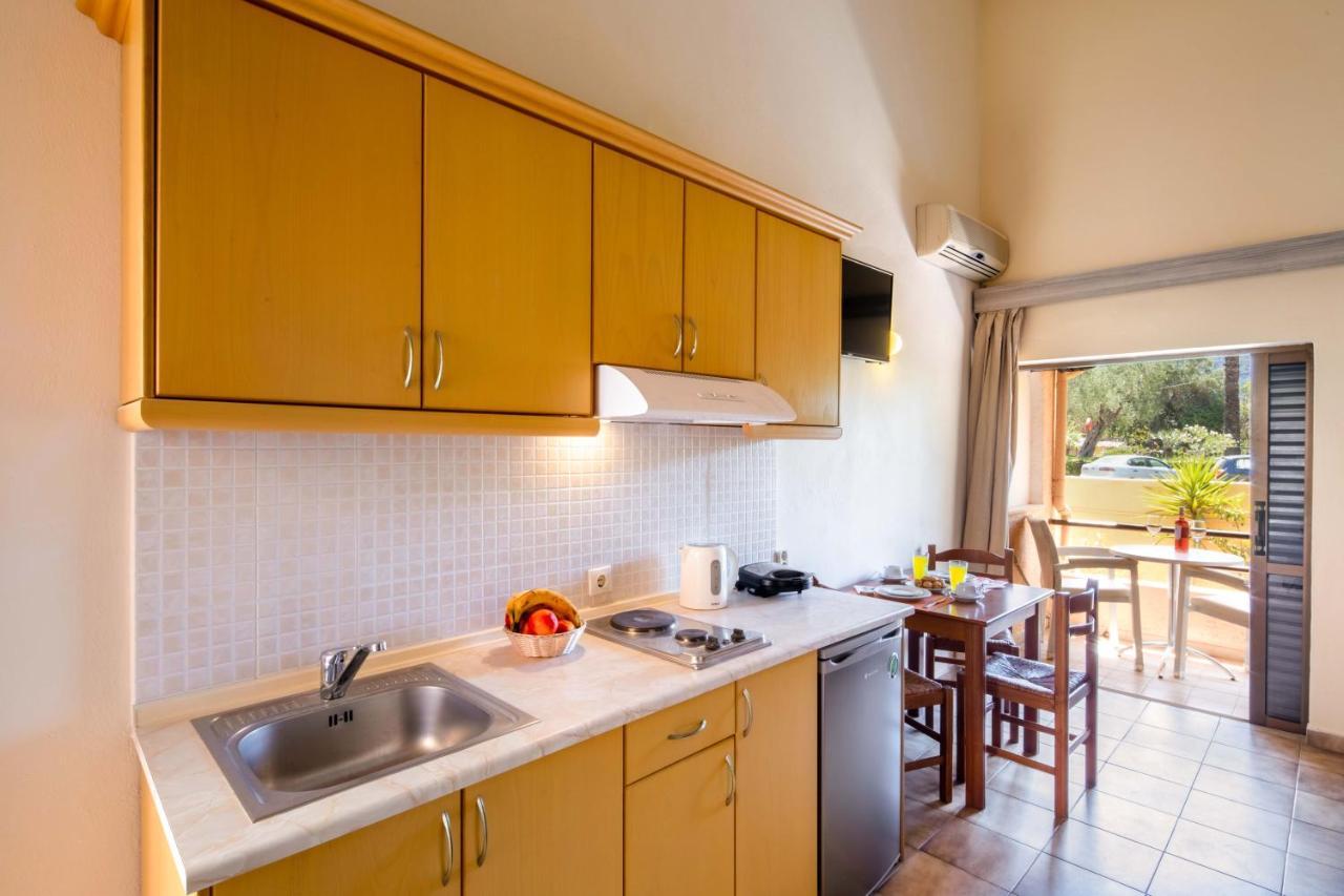 Hotel Rossis Mesongi Ngoại thất bức ảnh